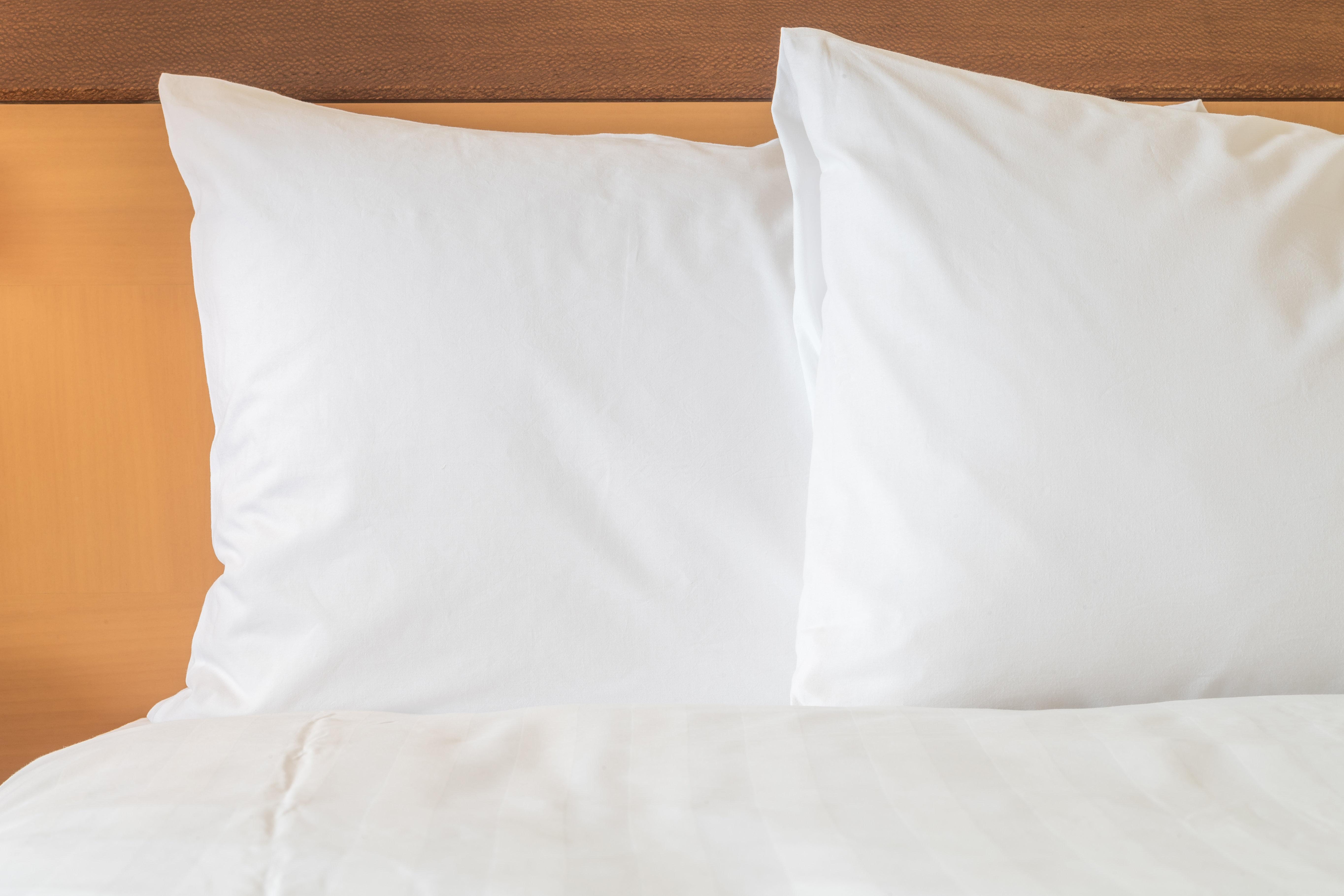 Holiday Express & - - Walnut Ave By Ihg 3*