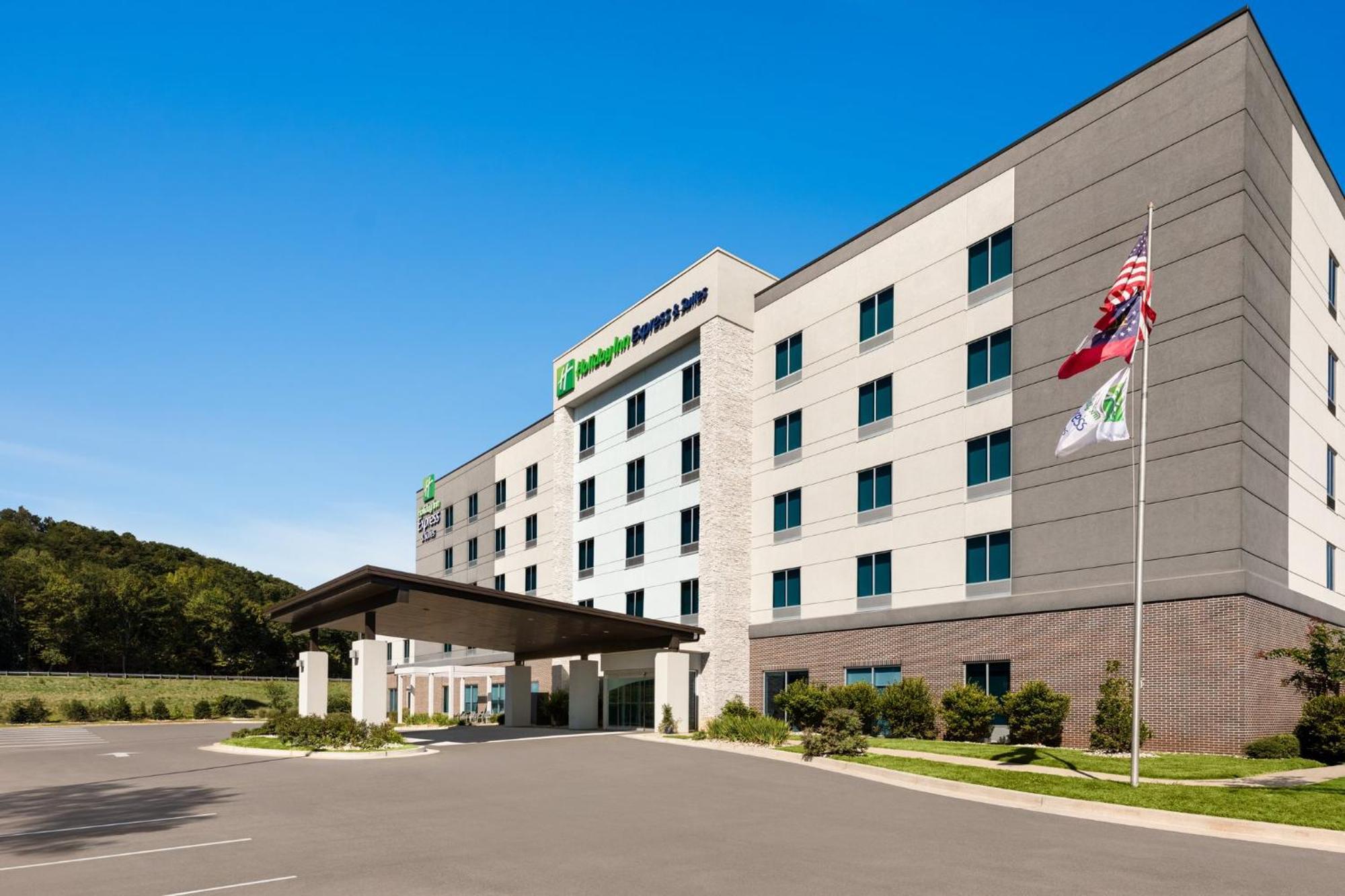 Hotel Express & - - Walnut Ave By Ihg